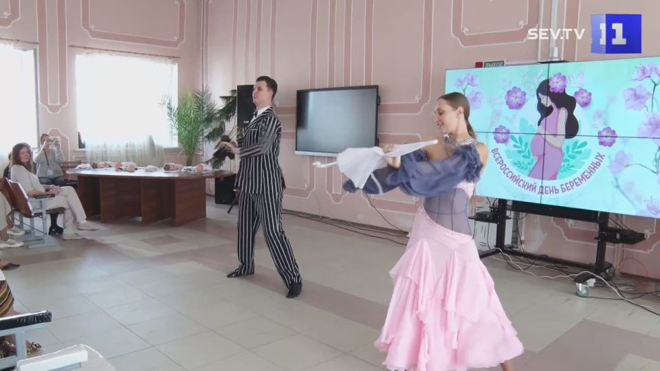 В День беременной для будущих севастопольских мам организовали встречу с врачами в горбольнице № 5 и устроили концерт