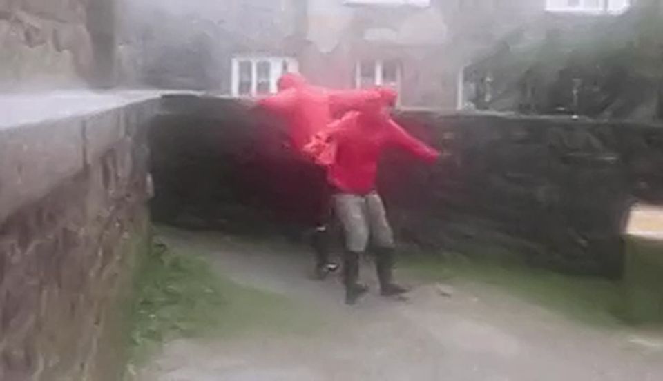 Завтра в Севастополь нагрянет штормовой ветер