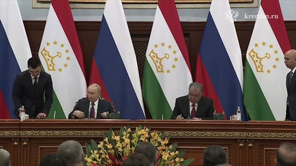 Путин и Рахмон подписали совместное заявление об углублении отношений стратегического партнёрства и союзничества – Кремль