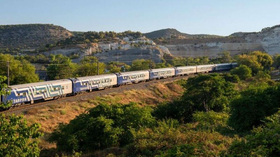 Один поезд в Крым задерживается из-за ЧП в Феодосии