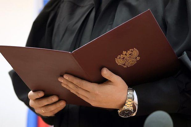 СК возбудил дело в отношении жителя Севастополя за оформление завещания на судью