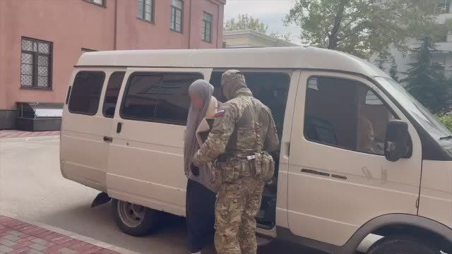 ФСБ задержала четырёх участниц террористической ячейки в Крыму