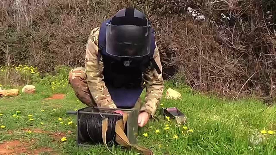 Бомбу весом 250 килограммов уничтожили у берегов Севастополя