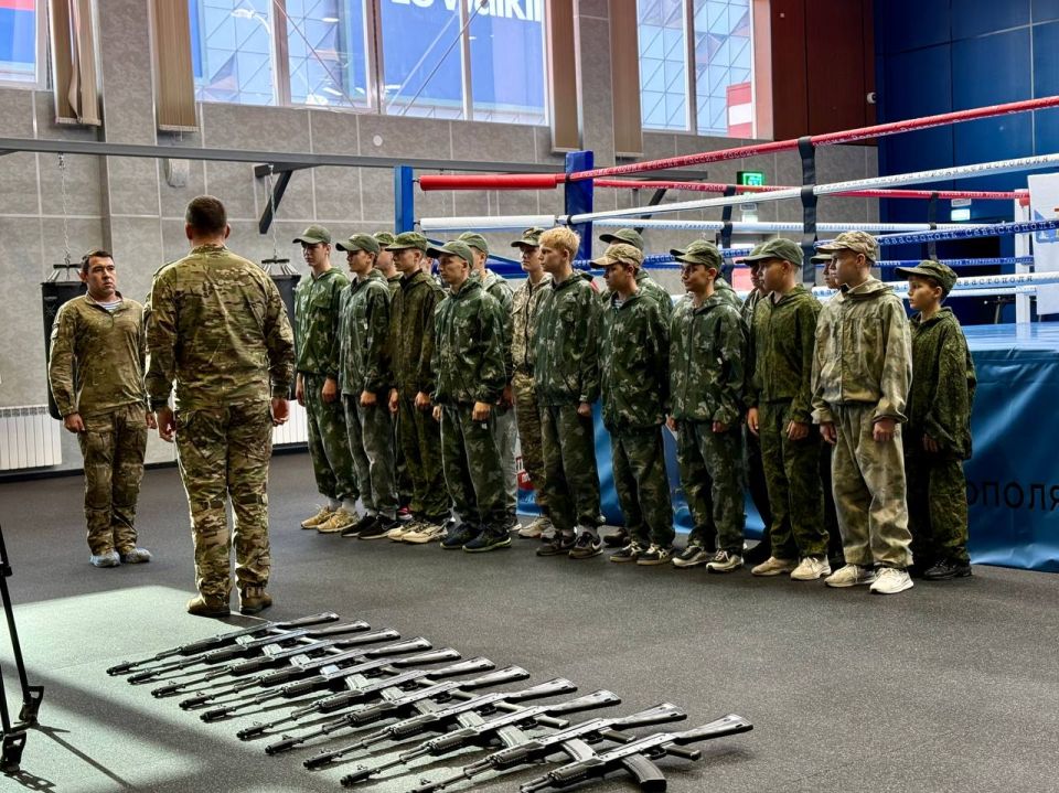 Сергей Резниченко: Сегодня приветствовал финалистов военно-спортивной игры «Рубеж. Путь Воина»!