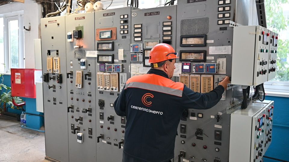 По поручению губернатора Севастополя Михаила Развожаева с 17 октября стартовал отопительный сезон