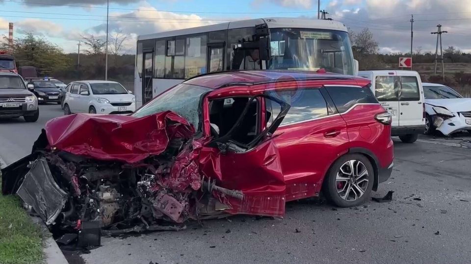 В Севастополе иностранец устроил массовое ДТП с пятью авто