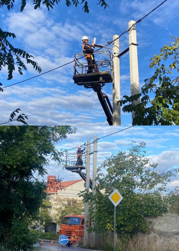 В Нахимовском районе специалисты Горсвета приступили к работе по установке новых объектов наружного освещения