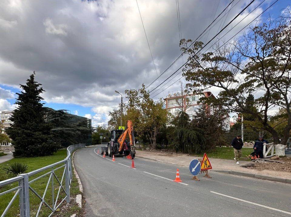 Водоканал: Рабочие моменты. Аварийно-восстановительные работы на сетях водоснабжения на ул.Подольцева, ул.Липранди, ул.Н.Островской и др. Фото Александры Завальнюк, Сергея Данчука, Игоря Березина