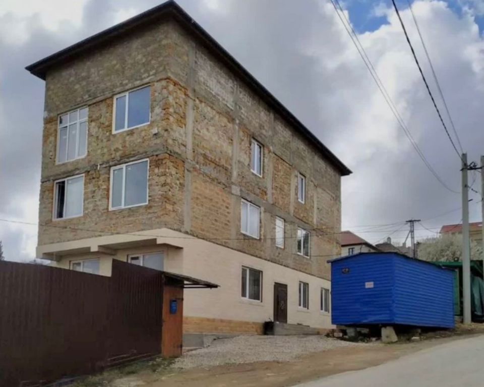 В Севастополе по материалам прокуратуры возбуждено уголовное дело о хищении более 4,3 млн рублей под предлогом приобретения квартир в строящемся доме