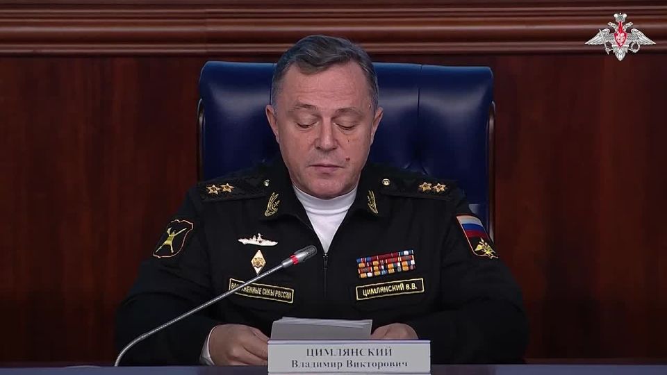 В связи с участившимися атаками украинских БПЛА на объекты внутри России Минобороны приняло решение привлекать к их защите резервистов