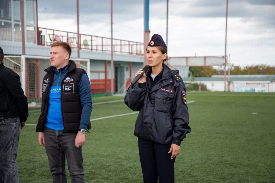 Сотрудники полиции организовали детский футбольный турнир в рамках второго этапа акции «Сообщи, где торгуют смертью!»