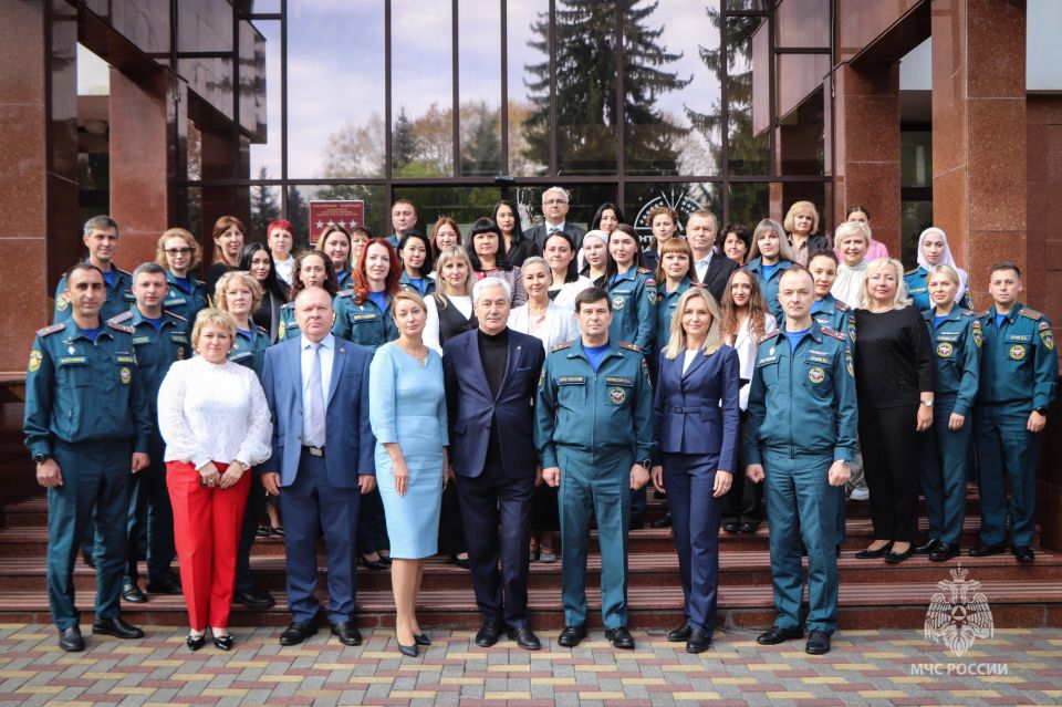 В Нальчике завершился учебно-методический сбор для сотрудников административной работы МЧС России