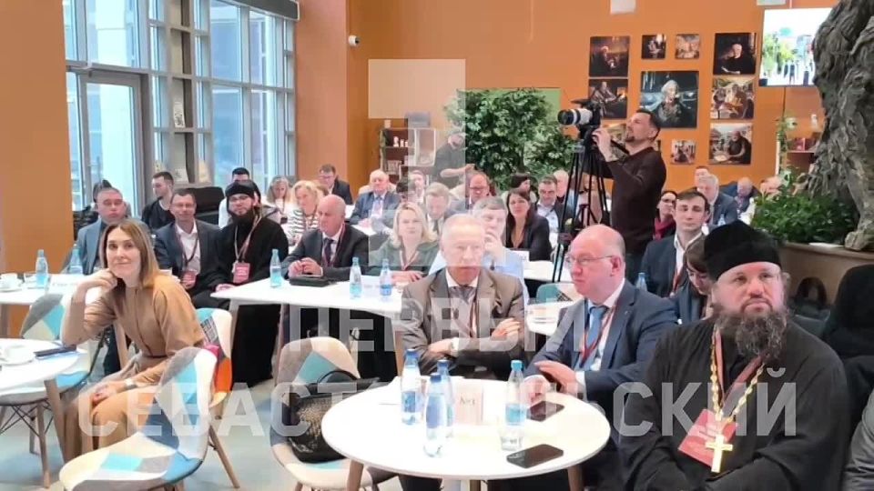 В Севастополе обсуждают новую модель высшего образования для России