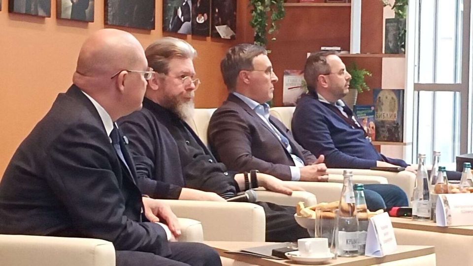 Фальков в Крыму открыл дискуссию о новой модели высшего образования в РФ