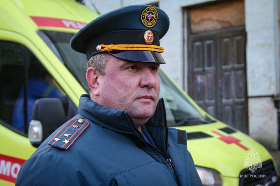 #ЛицаМЧС. Виктор Стрелков - заместитель начальника по антикризисному управлению в ГУ МЧС России по г. Севастополю. На службе в ведомстве более 30 лет