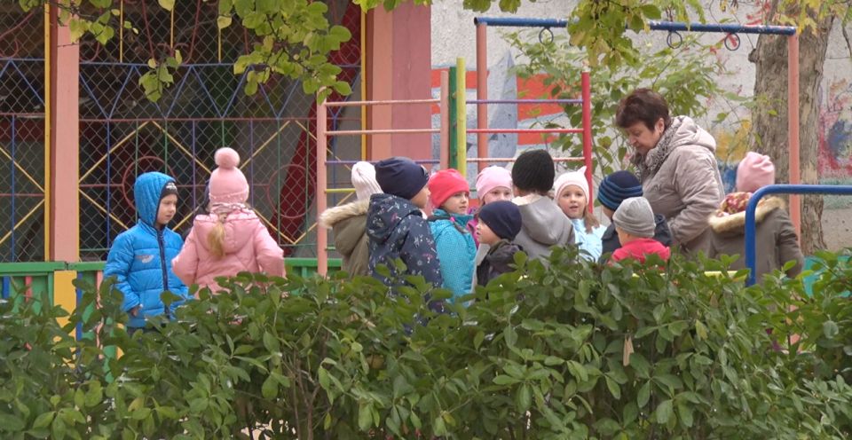 В Севастополе детское пособие могут получить бабушки и дедушки