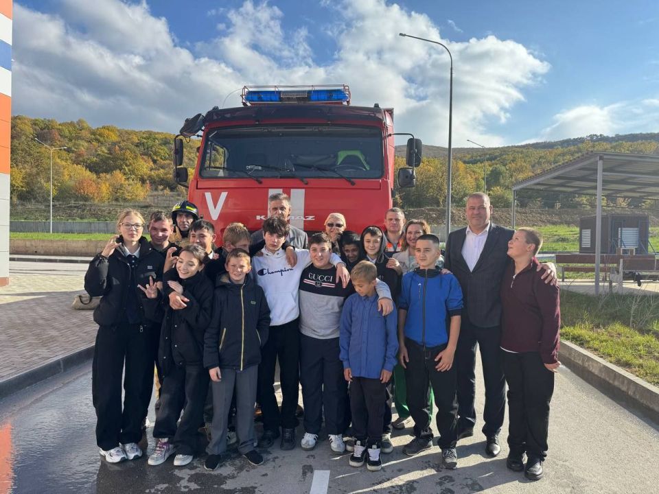 Юные севастопольцы познают профессию спасателя