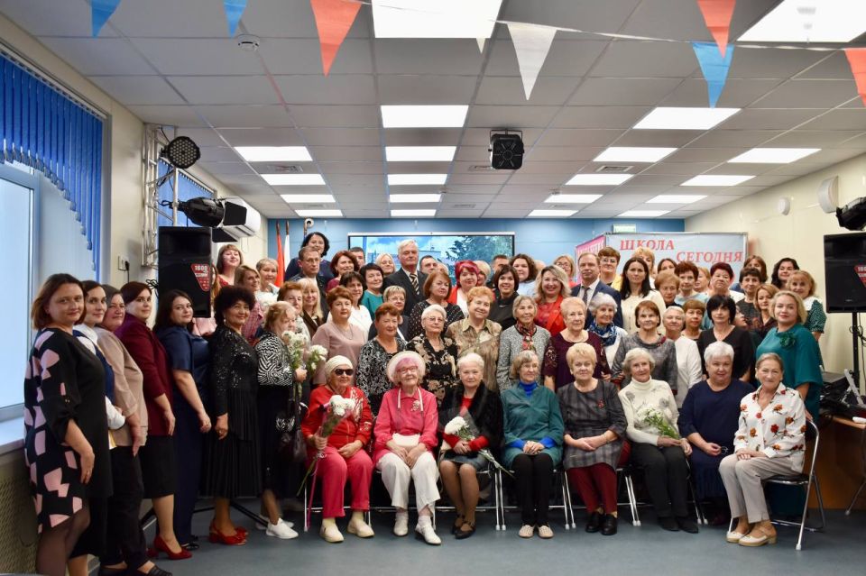Школьные годы чудесные. Севастопольская школа №13 имени трижды Героя Советского Союза Александра Ивановича Покрышкина отметила 90-летие