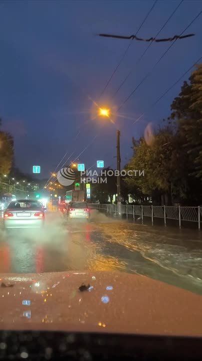 Озера на дорогах Симферополя – не миф, а реальность