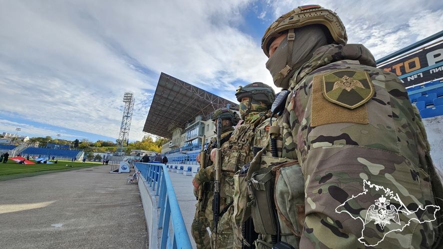 Росгвардия обеспечила охрану общественного порядка и безопасность на футбольном матче в Севастополе