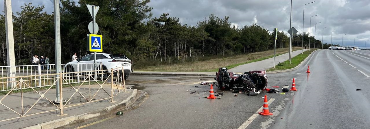 Полиция Севастополя возбудила уголовное дело в отношении мотоциклиста, который попытался скрыться с марихуаной от сотрудников Госавтоинспекции
