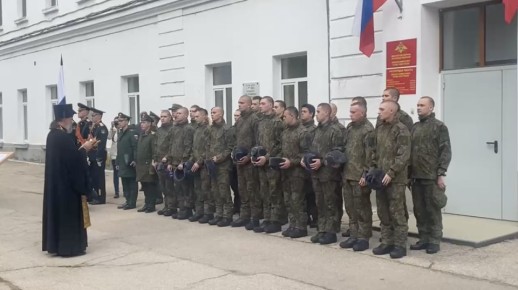 Госдума одобрила круглогодичный призыв на службу