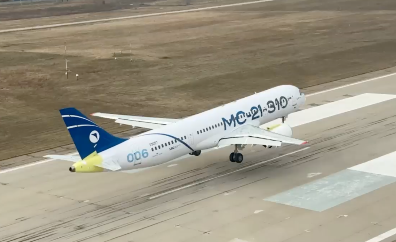 В Иркутске взлетел импортозамещённый самолёт МС-21