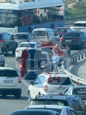 ДТП произошло на развязке улицы Вакуленчука и проспекта Октябрьской Революции