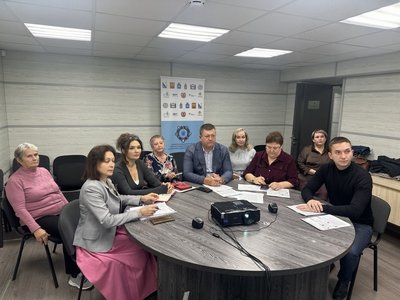 Вячеслав Камзолов встретился с участниками круглого стола по вопросам ЖКХ