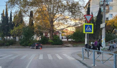 Второй за день 16-летний севастополец на мопеде столкнулся с автомобилем