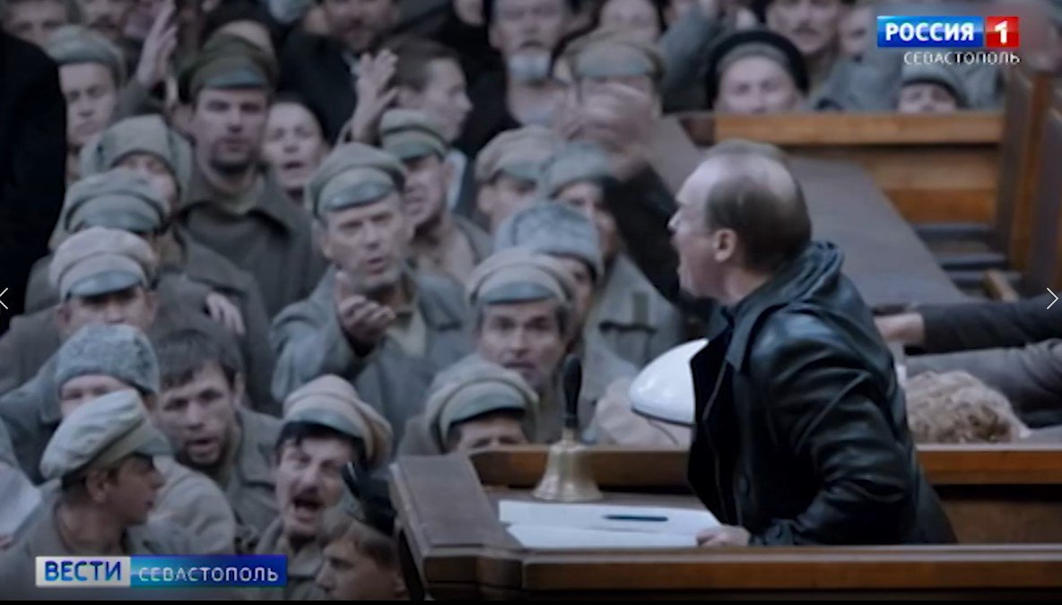 События Гражданской войны нашли отражение и в многосерийном фильме Андрея Кончаловского «Хроники русской революции», который выходит на канале «Россия» после нашего выпуска