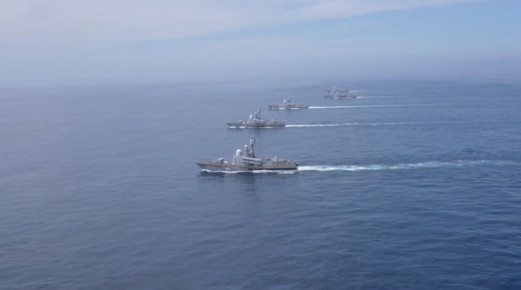 Главком ВМФ России поздравил моряков-надводников