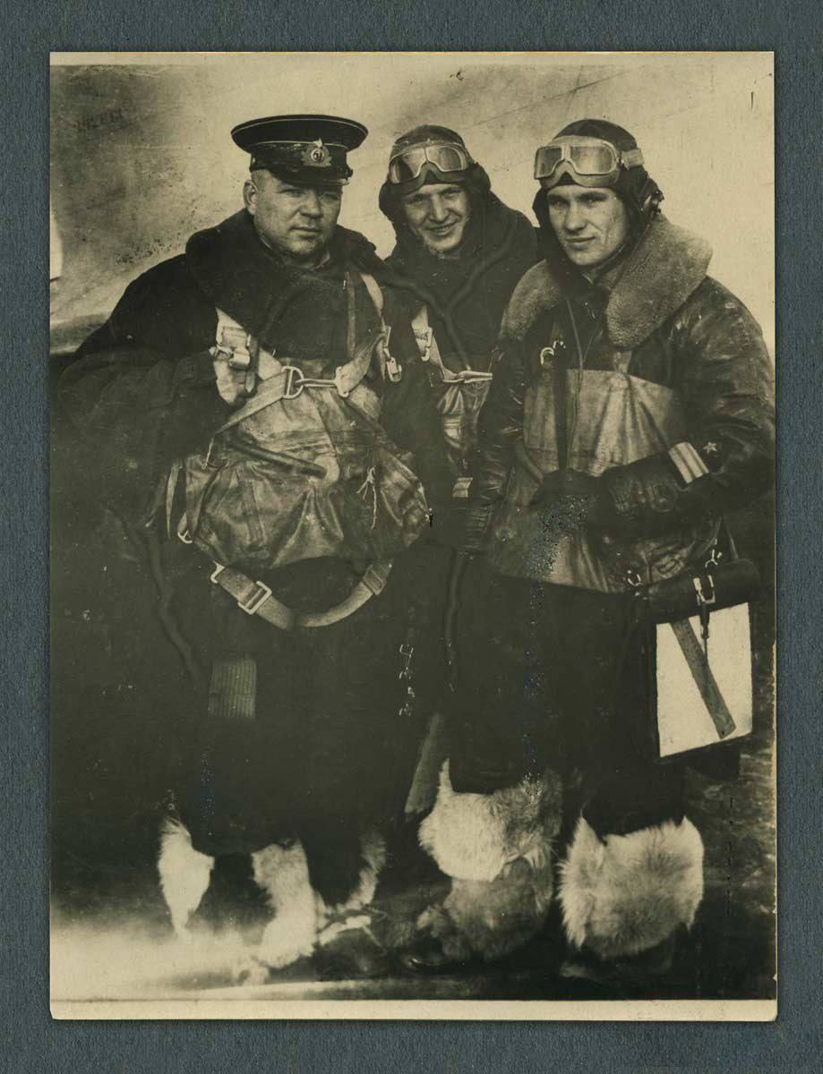 Найден самолёт и останки Героя СССР Гречишникова