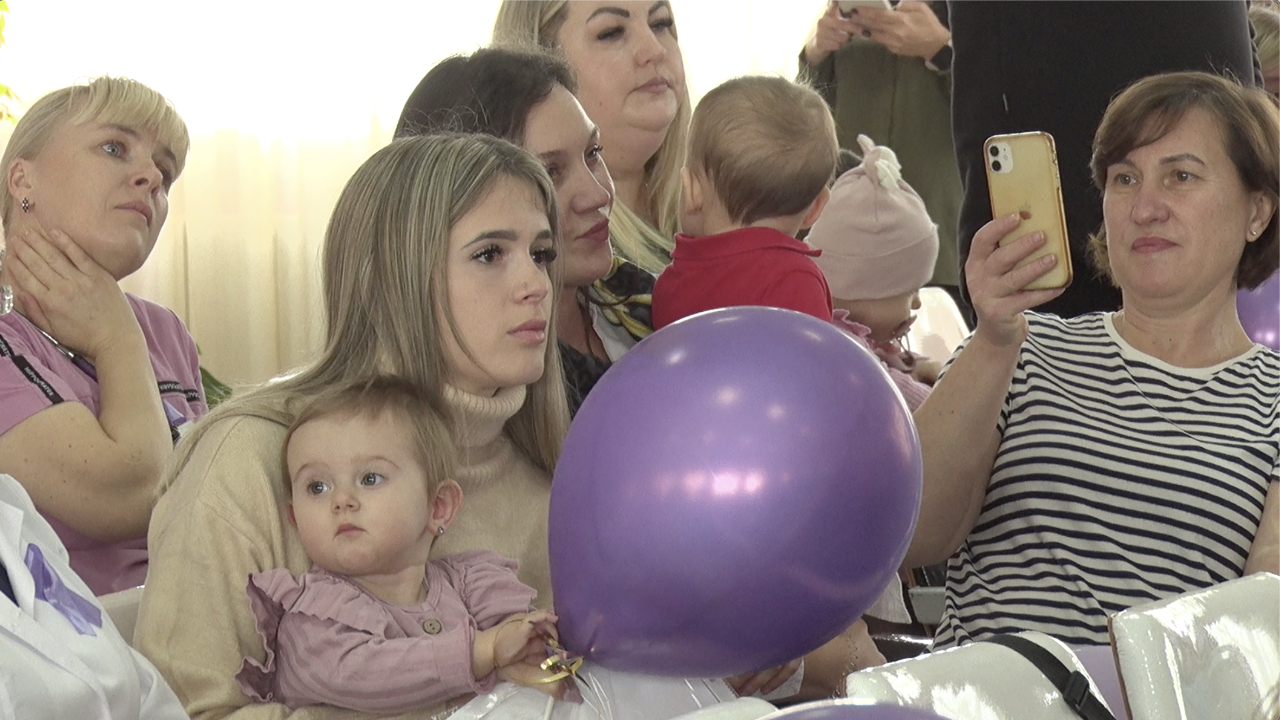 Пособия семьям с детьми придут досрочно 1 ноября