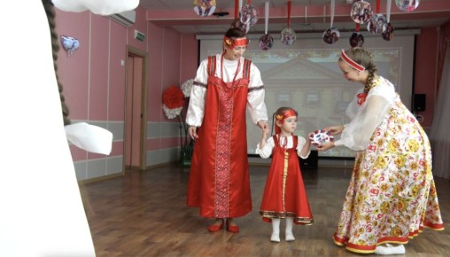 В детском саду №127 провели костюмированный семейный конкурс чтецов