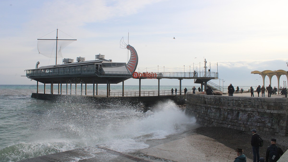 Города Крыма вошли в топ-10 популярных направлений для отдыха осенью на Черном море