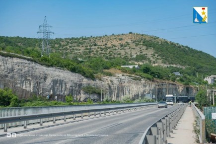 Реверсивное движение. На мосту через реку Черную с 2 по 8 ноября вводится реверсивное движение Это необходимо для устранения замечаний, выявленных при производстве работ