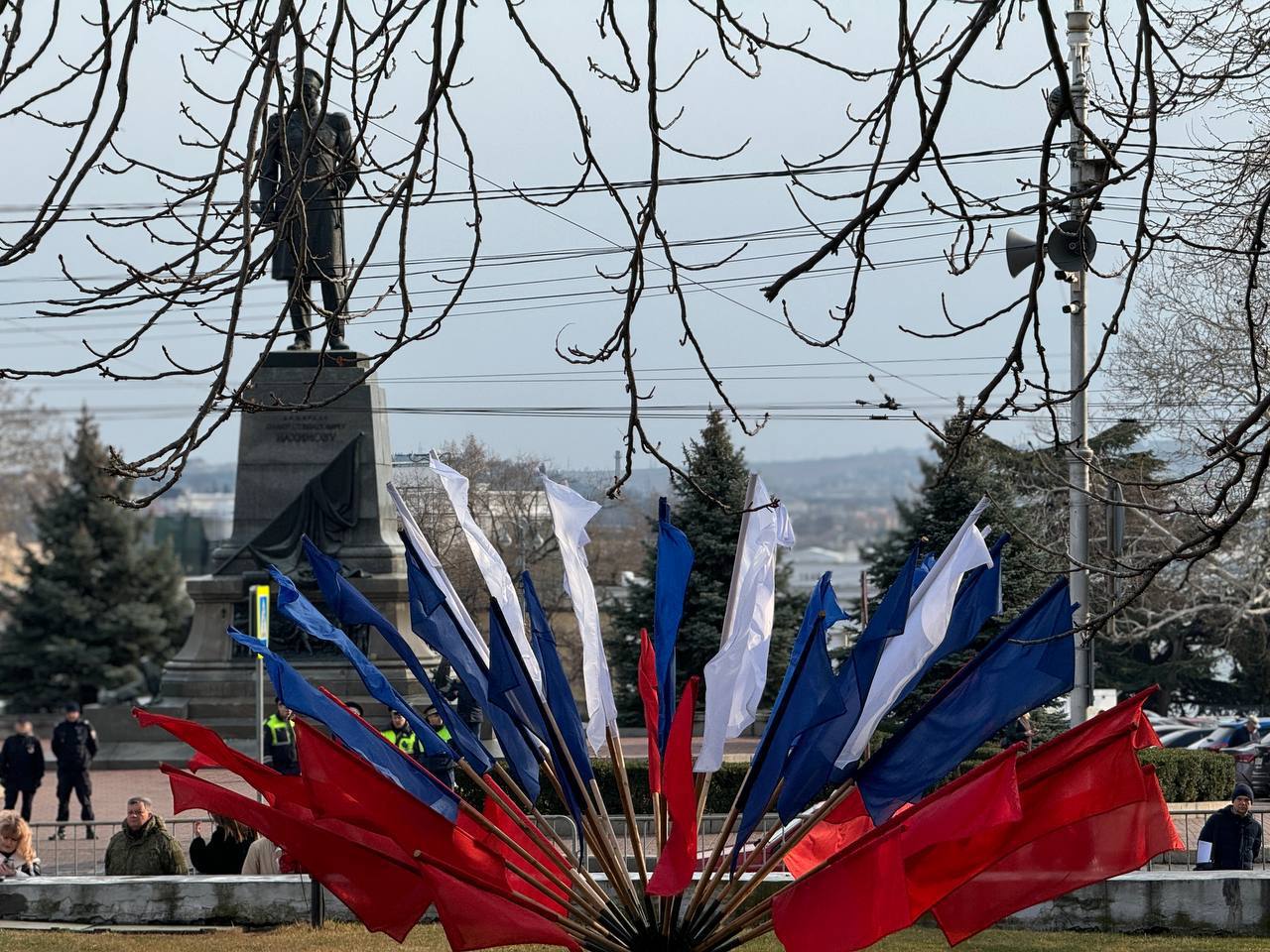 Уважаемые севастопольцы! Примите поздравления с Днем народного единства!