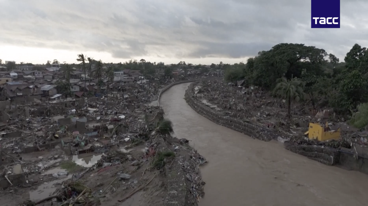 На Филиппинах ввели режим ЧП из-за тайфуна