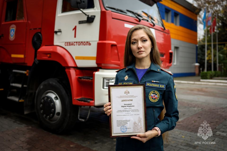 Лучшее стихотворение о героизме пожарных в годы Великой Отечественной написала сотрудница МЧС России по Севастополю