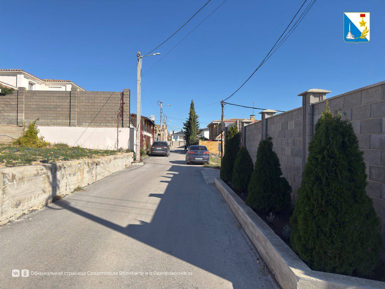 Ремонтируем дороги. Переулок Сиреневый стал комфортнее: подрядчик восстановил асфальтобетонное покрытие, укрепил обочины