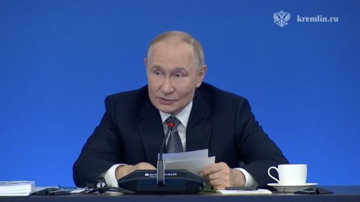 Путин поддержал идею запрета продажи вейпов в России