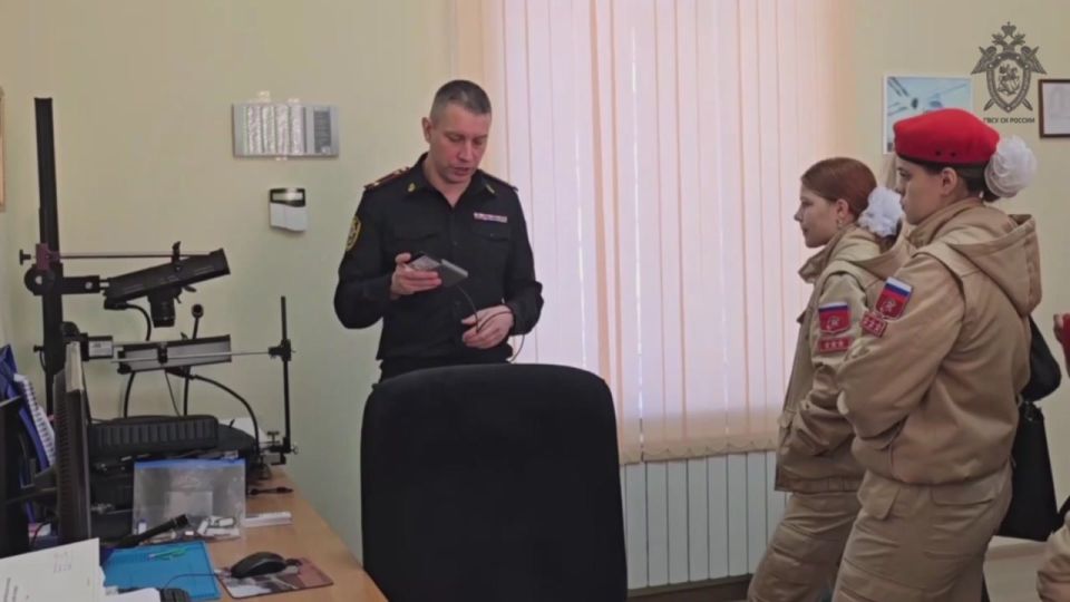 Сотрудники военных следственных органов СК России продолжают знакомить молодое поколение со своей работой