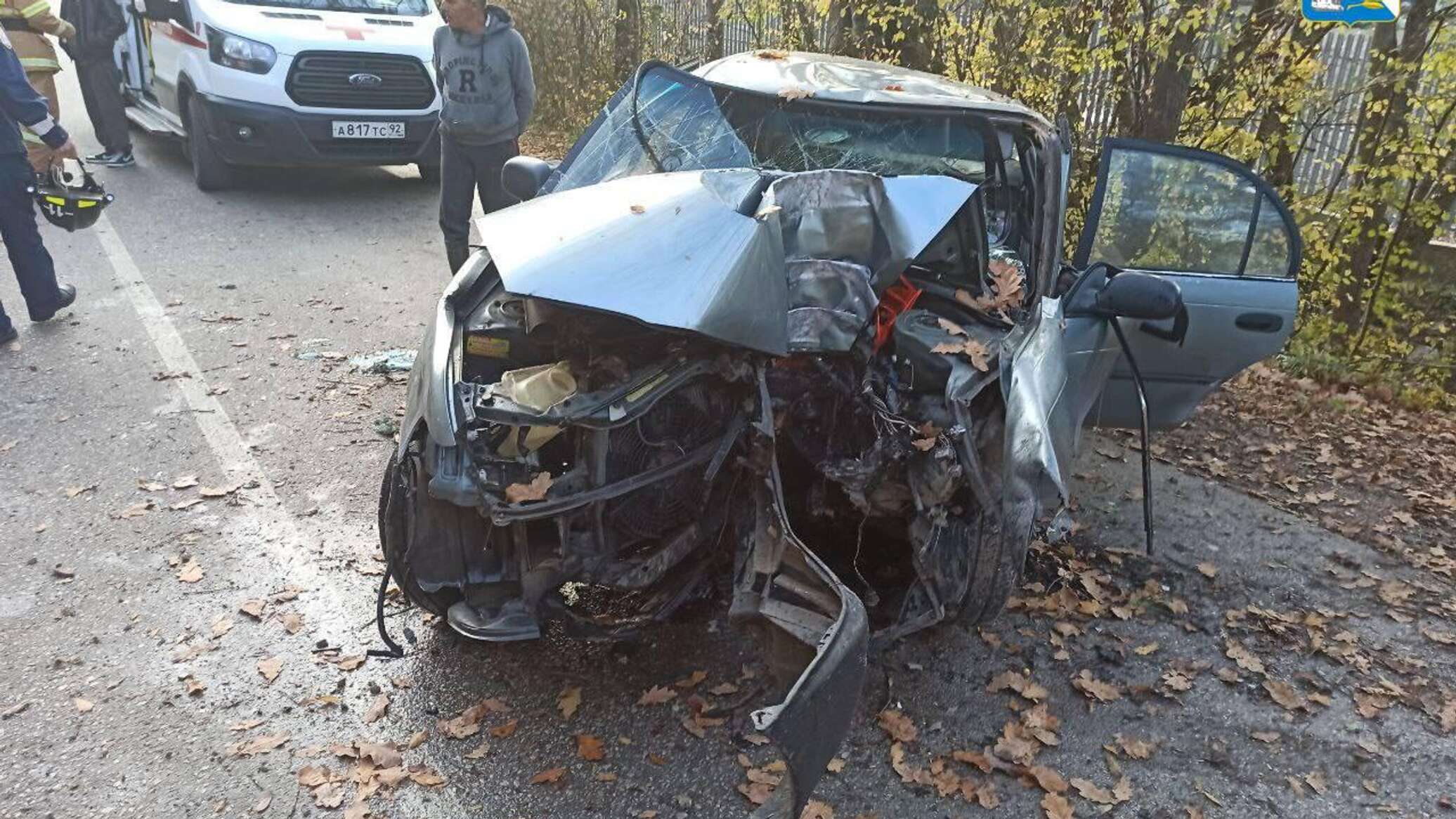 В Севастополе иномарка слетела в кювет – водителя зажало в салоне