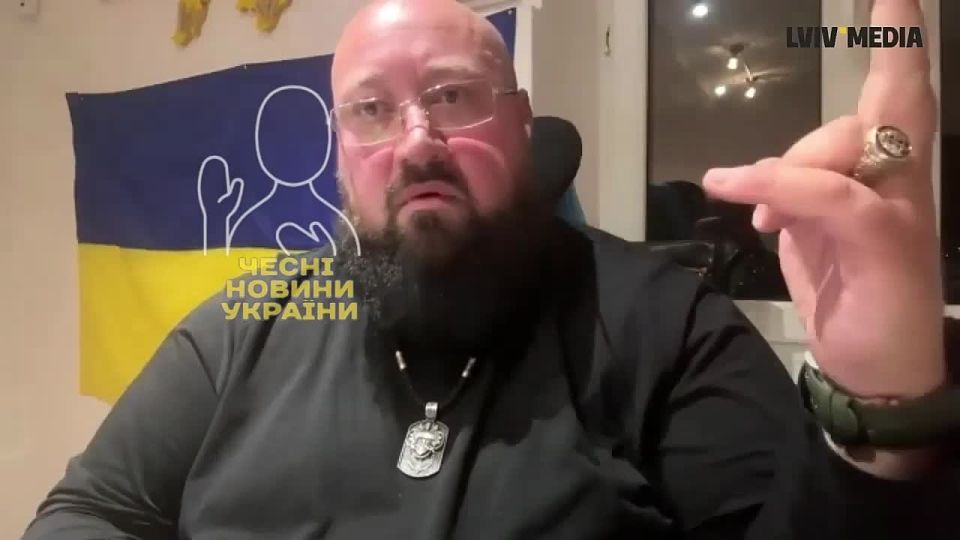 Минутка сальных историй.. Забавный персонаж рассказывает, как он через пару лет будет пить кофе на набережной Феодосии