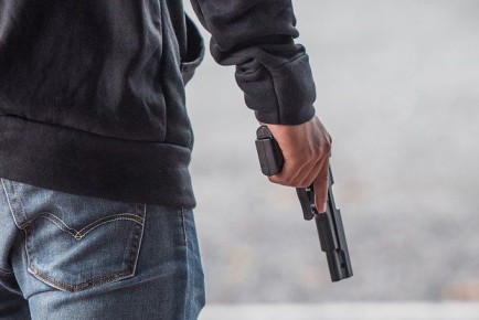 В Севастополе рабочий ранил заподозрившего его в нетрадиционной ориентации