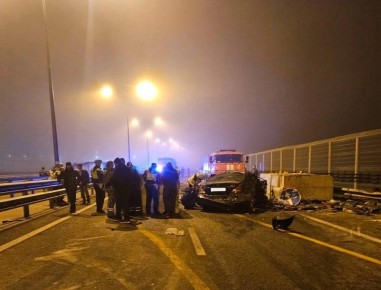 Mercedes           ,   