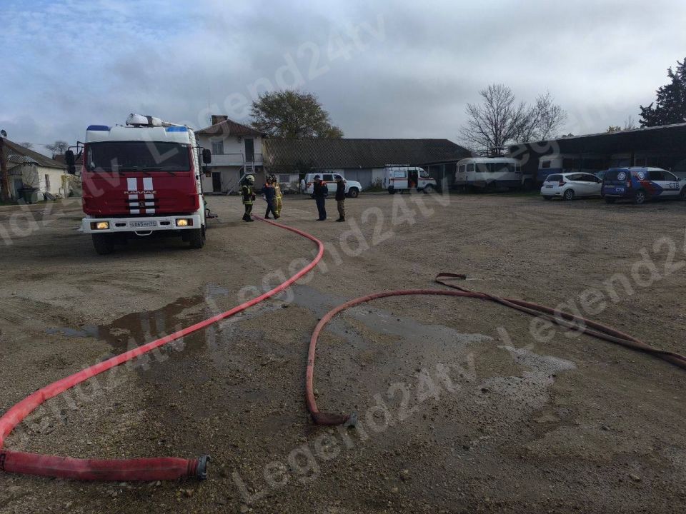 В пожарной части села Орловка прошли практические занятия по взаимодействию пожарных и спасателей при чрезвычайных ситуациях