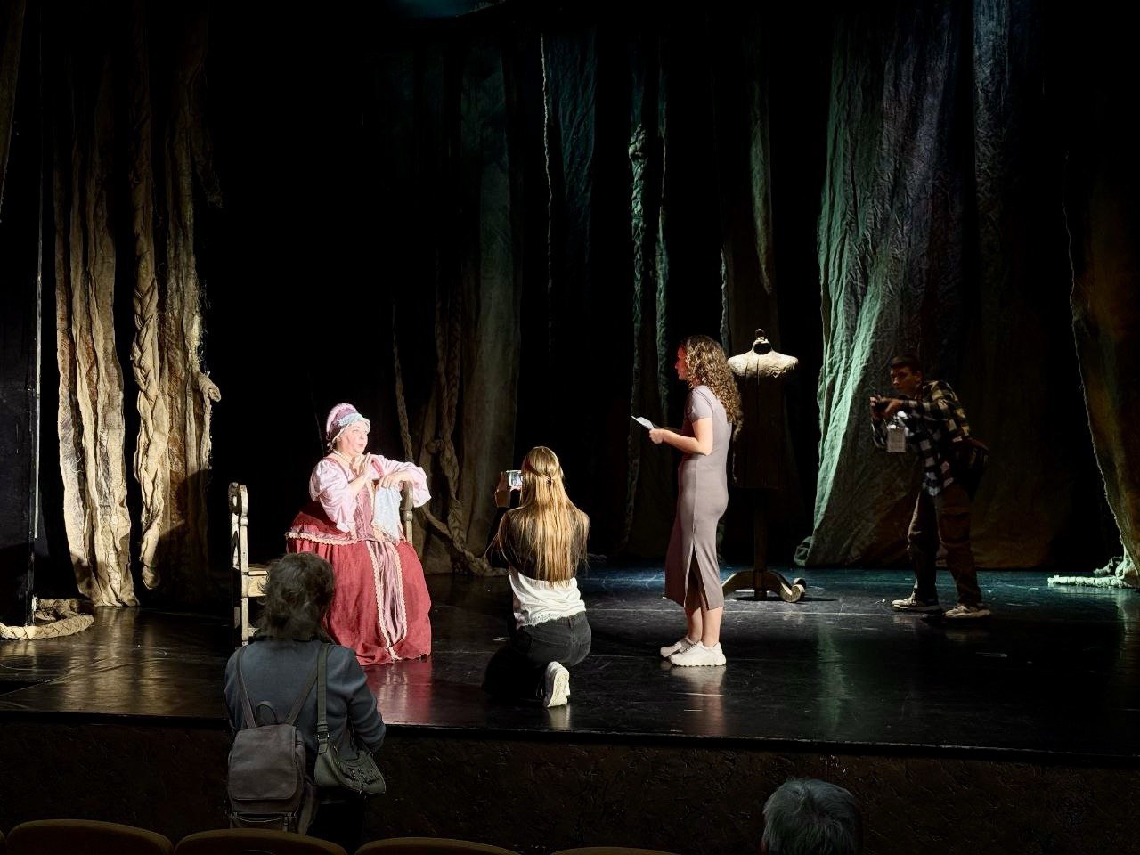 В севастопольском театре юного зрителя стартовала журналистская лаборатория для школьников