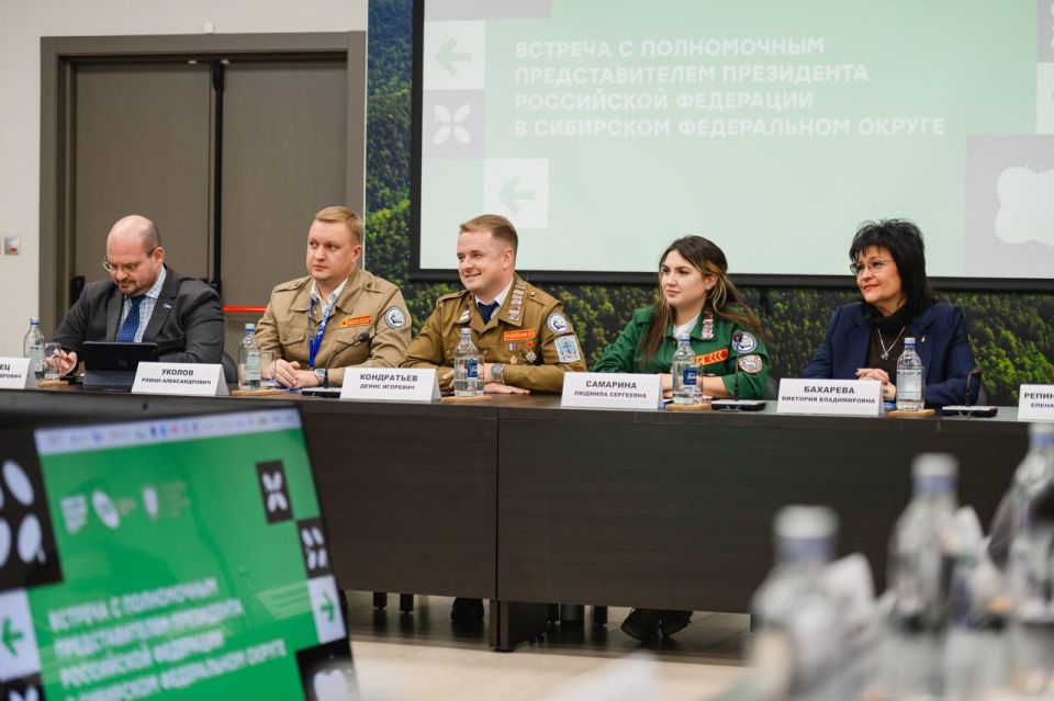 Денис Кондратьев: На этой неделе работаем в Красноярске, где проходит грандиозный 66-й Всероссийский слет студенческих отрядов — кульминация трудового сезона РСО